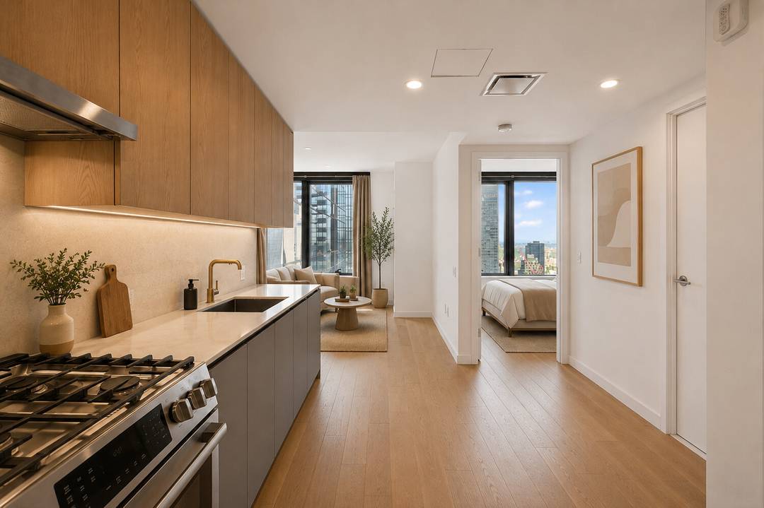 The best priced 2 bedroom, 2 bathroom in Skyline Tower Queens' tallest residential building perched on the 33rd floor with sweeping New York views.