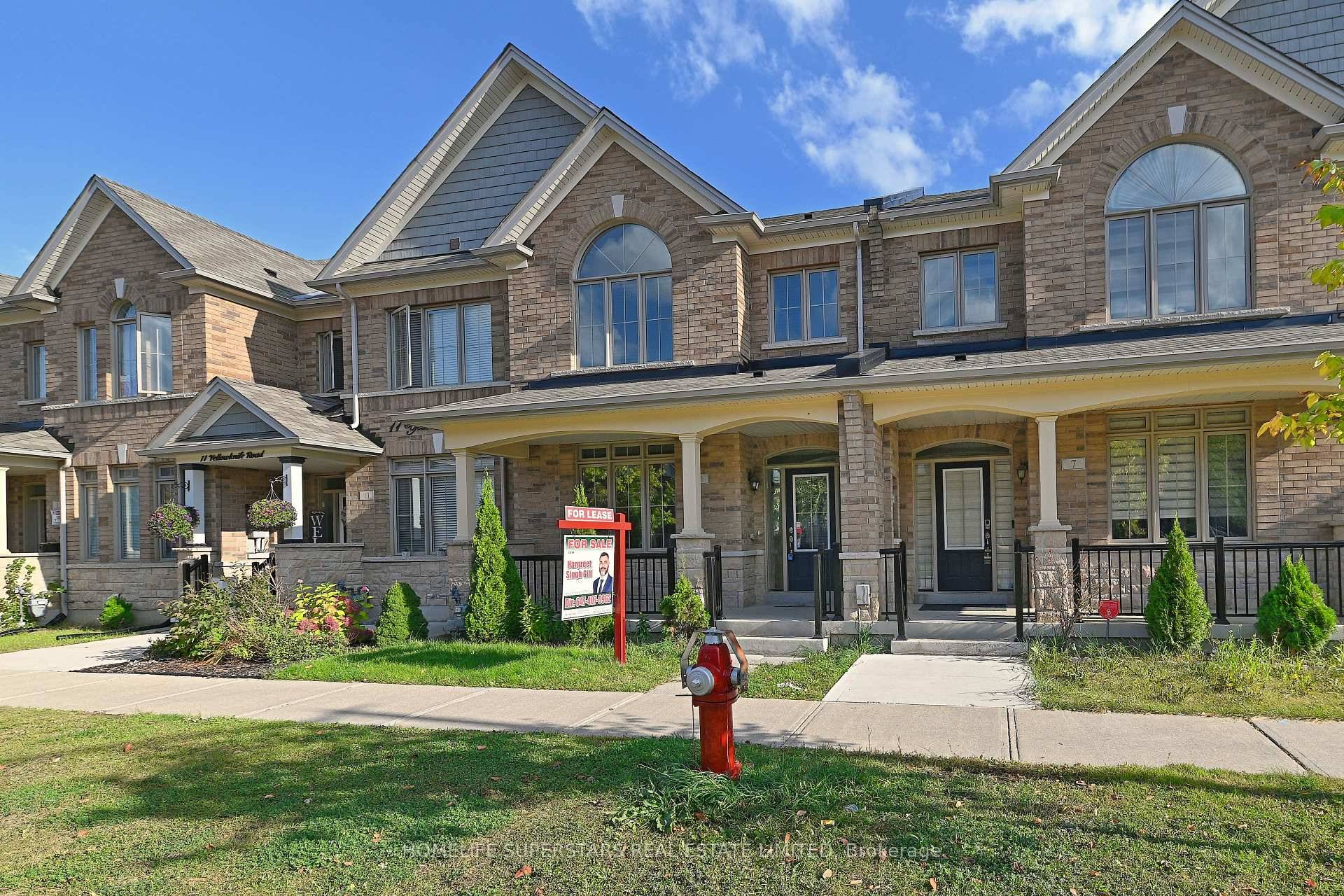 Stunning 3 Bedroom amp ; 3 Bath Freehold Town Located In One Of The Most Sought after Areas Of Brampton.
