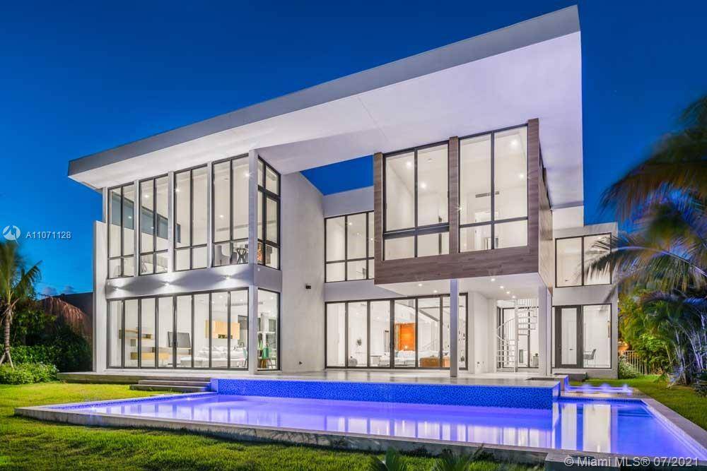 SHORT TERM RENTAL ! ! This architectural marvel is located in exclusive gated Golden Isles, home features 6 bedrooms and 6 baths, and resides on an oversized 12, 750 sqft ...