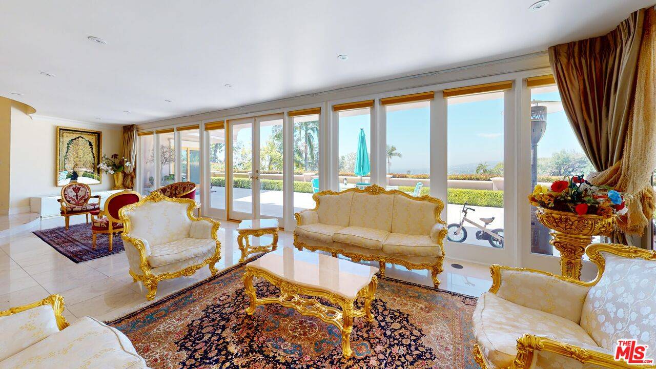 1831   Loma Vista Dr 4BR Beverly Hills Post Office | B.H.P.O. La