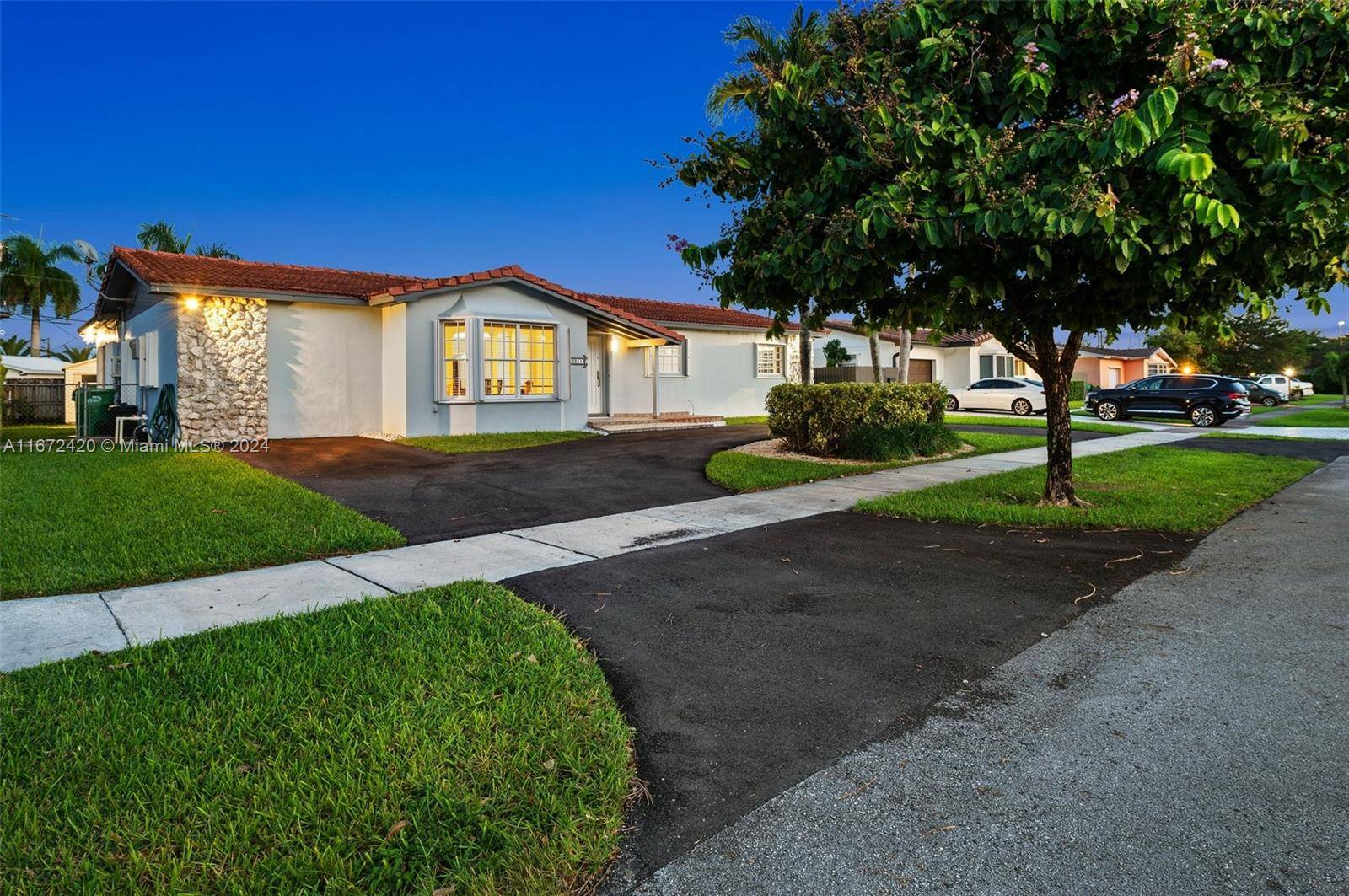 This classic single story Miami home is set on an attractive street of tidy well maintained properties just off Coral Way, midway between Florida International University amp ; Westchester.