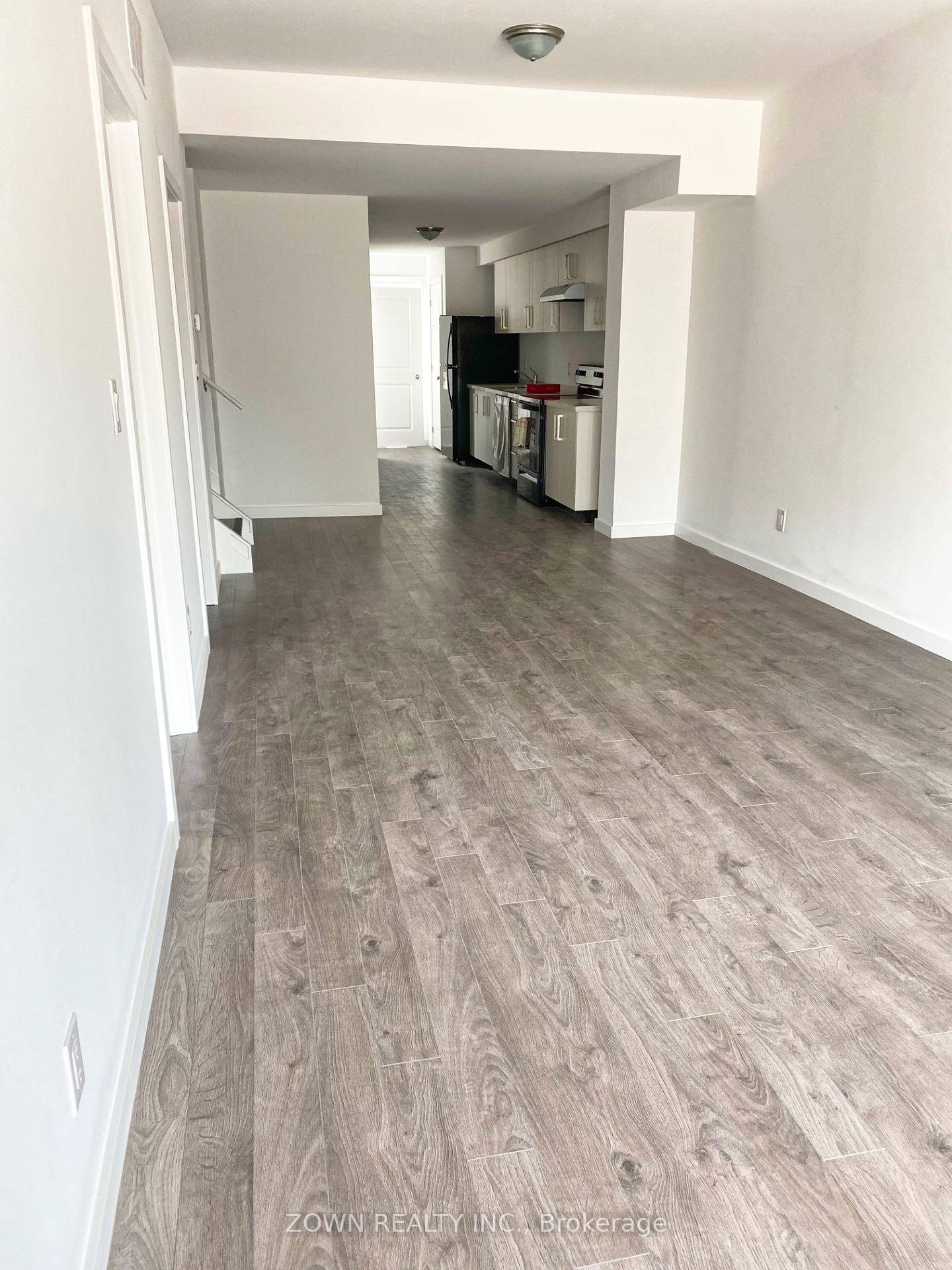Discover an exceptional 3 bedroom freehold townhouse in Welland, offering 1, 340 sq.