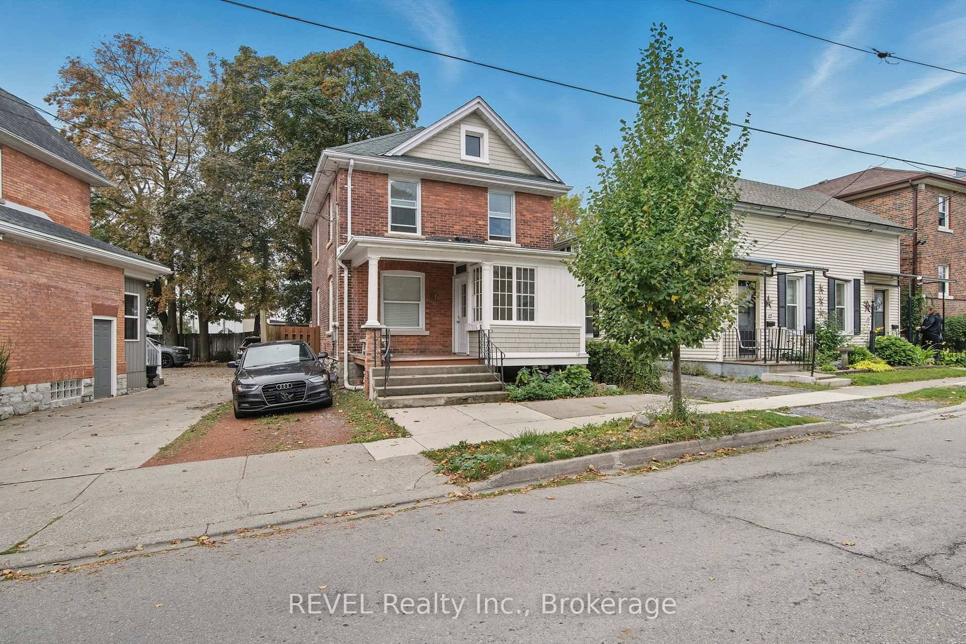LEGAL DUPLEX DOWNTOWN ST.