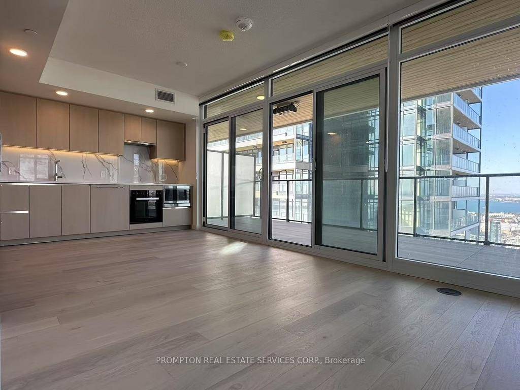Spectacular Brand New Landmark Condos in Torontos Waterfront Communities !