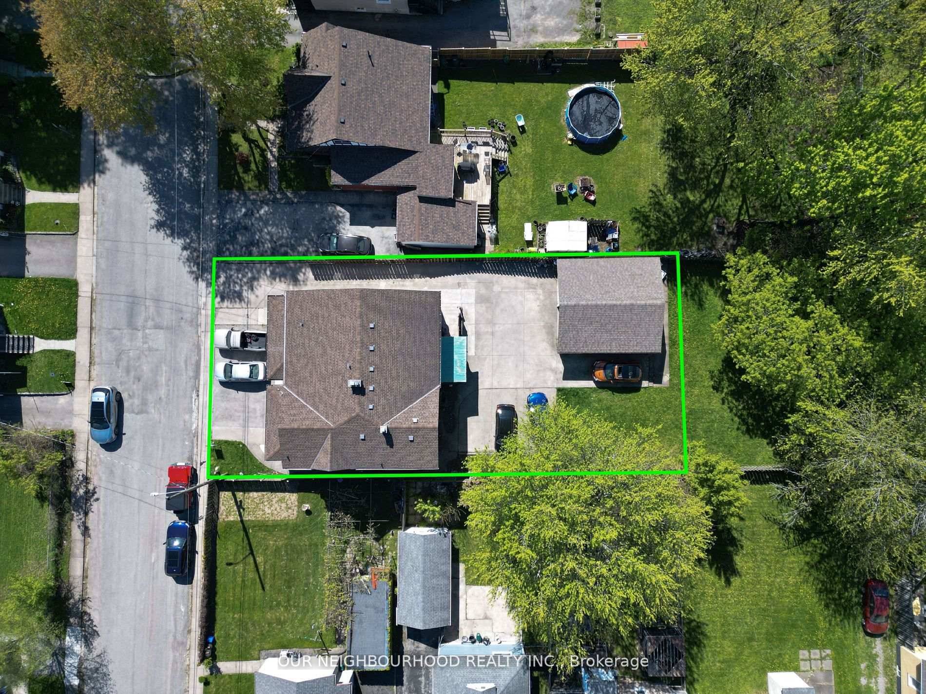 Legal Non Conforming 4 Plex In Law Suite.