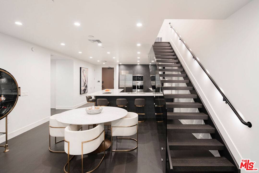 724  N Croft Ave 2BR Sunset Strip La