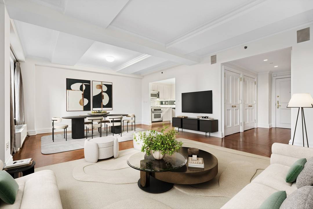 New listing. Perched on the 18th floor, this exceptional residence offers over 1, 000 sqft of living space making it one of the largest one bedroom homes in the building.