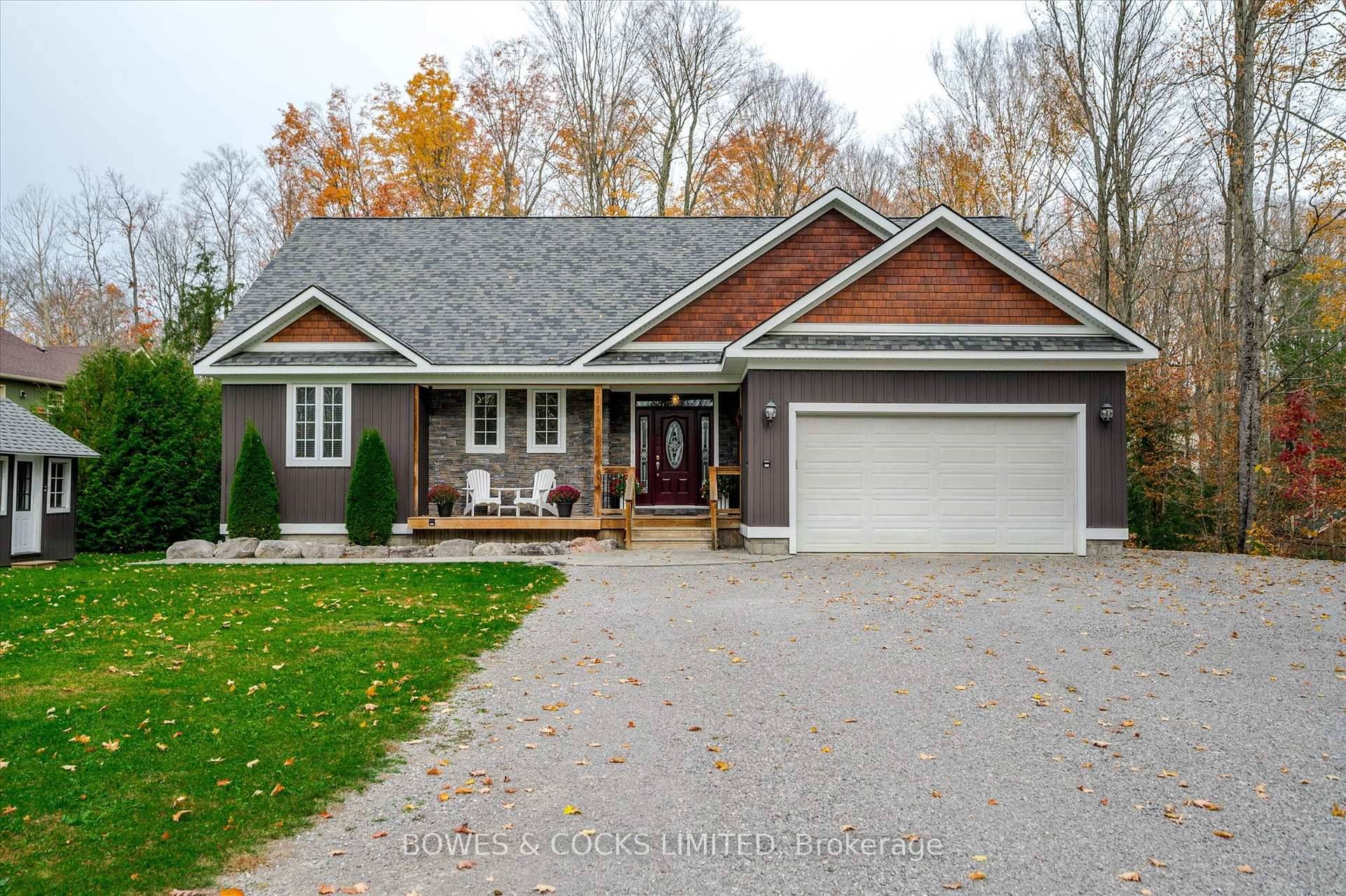 Welcome to this 5 bedroom, 3 bathroom custom built home in the desirable Buckhorn Lake Estates community.