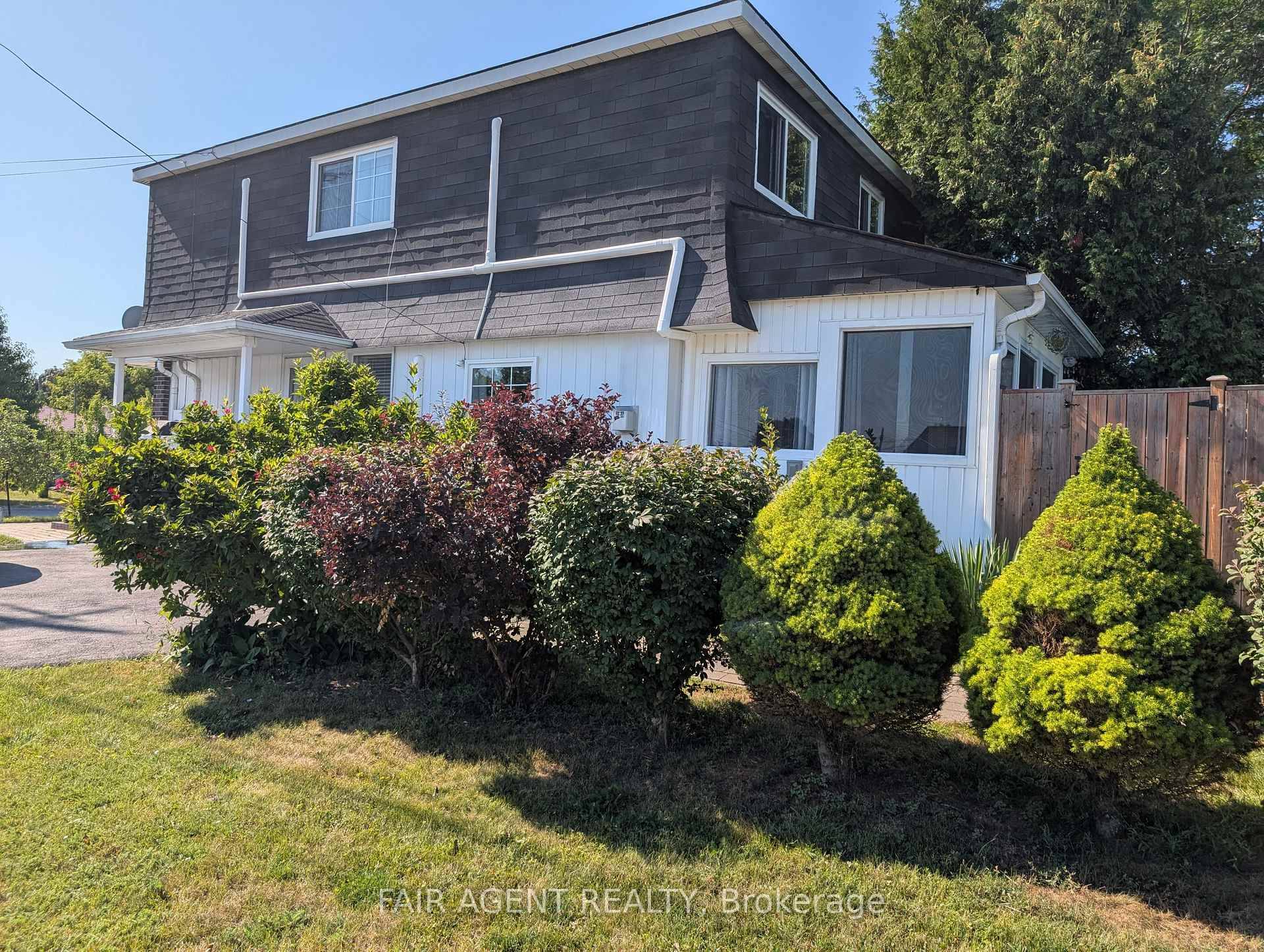 This partially renovated 3 bedroom semi detached home sits on an impressive, fully fenced corner lot measuring over 100 feet in length.