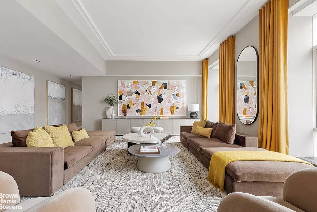 Welcome to the Meridian Collection at 1289 Lexington on the Upper East Side.