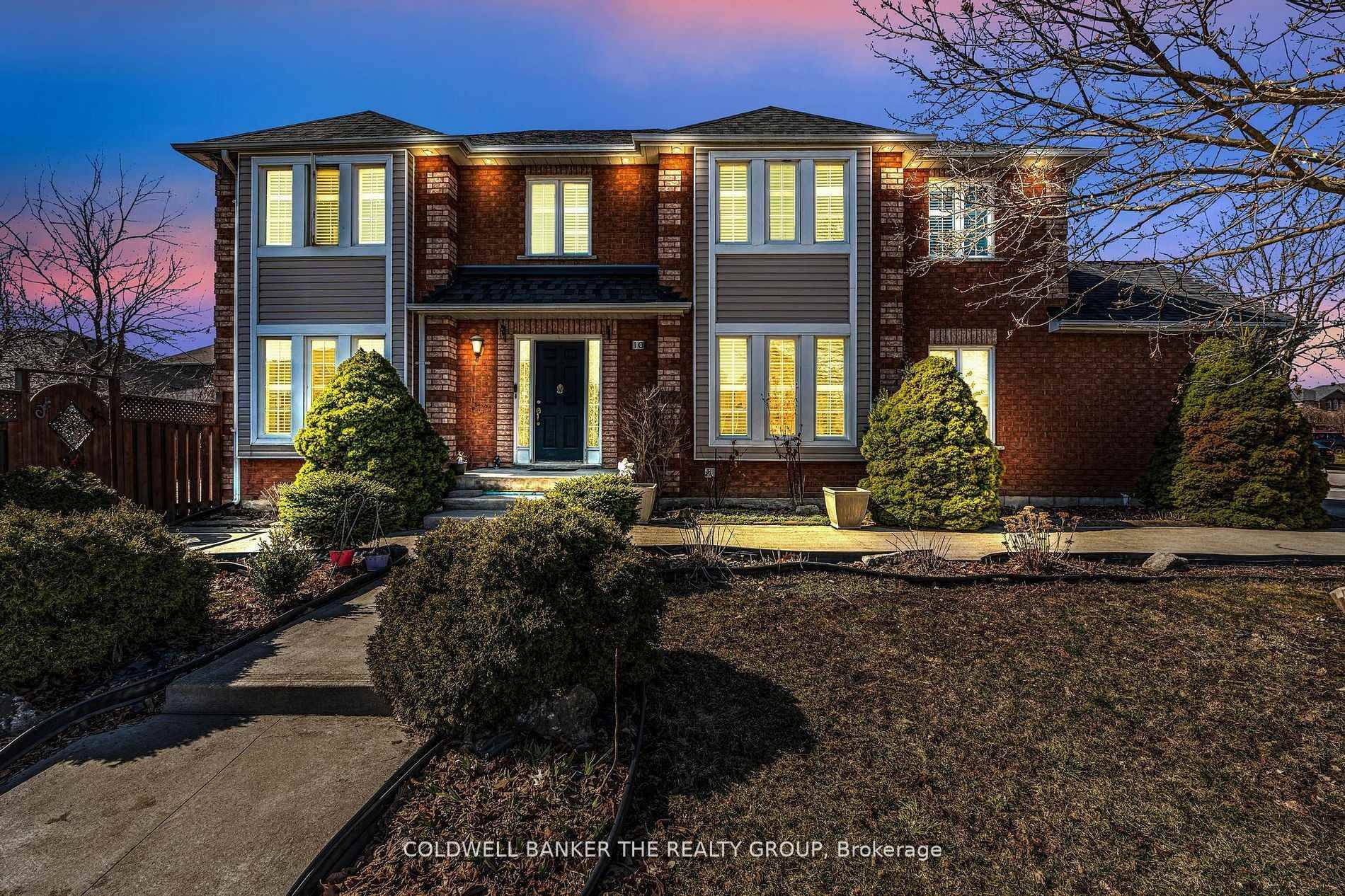Immaculately Maintained Fully Detached Home on Premium Corner Lot in Prime Brampton Location Spacious layout featuring separate living and family rooms Hardwood flooring throughout main and second floors Elegant oak ...