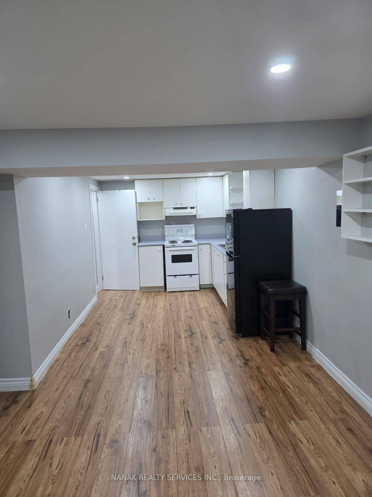 Basement aparment with 1 bedroom, kicthen abnd Living room in Detached Bungalow available for rent Immediately.