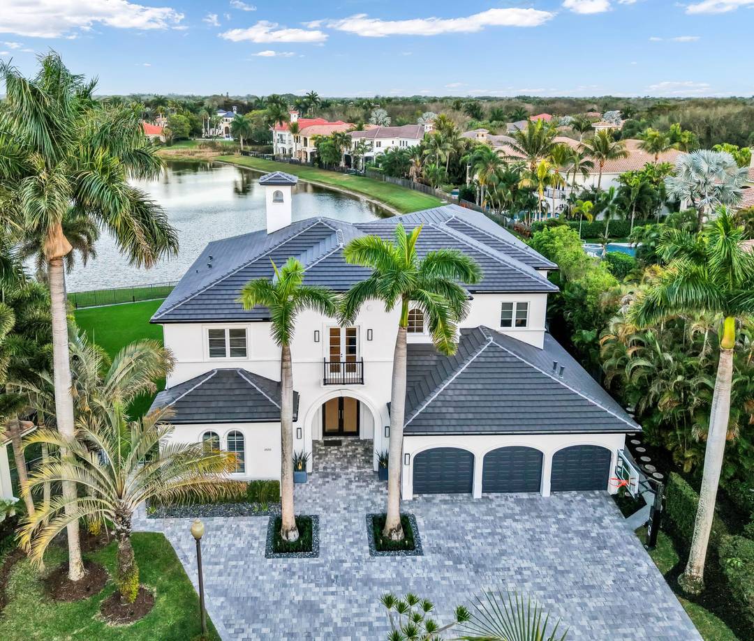 One of the finest turnkey lakefront opportunities ever offered in Boca Raton.