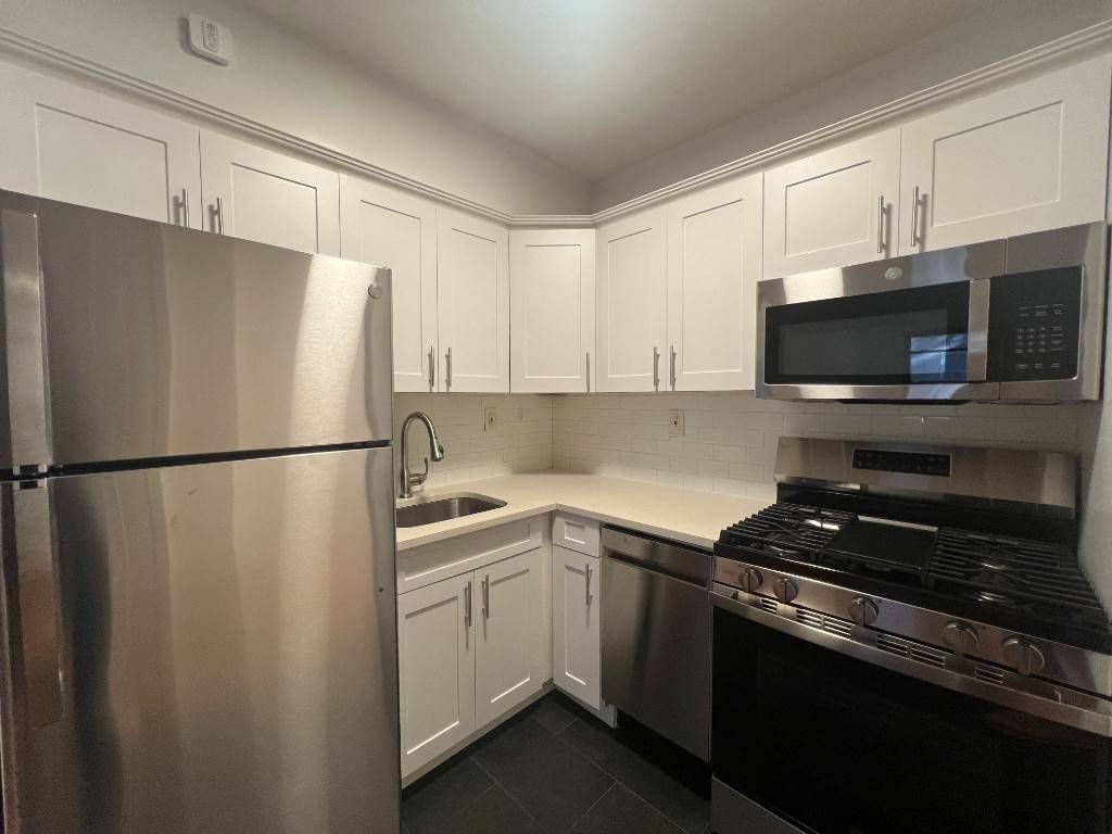 Charming 2 Bedroom Duplex with Private Outdoor Space Near Central ParkJust steps from Central Park, this beautifully designed 2 bedroom duplex offers the perfect blend of space, style, and convenience.