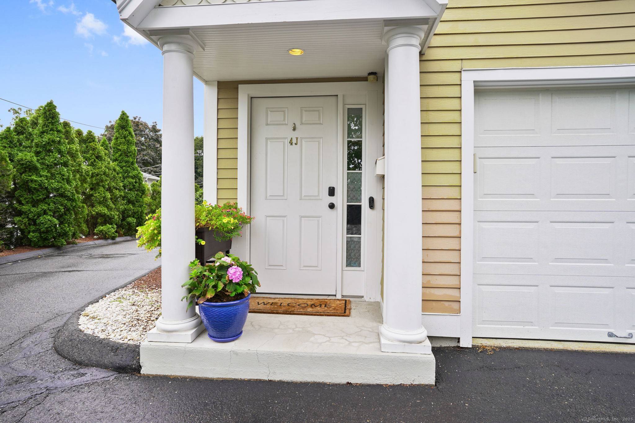 Welcome to 16 Hillside Place, Unit J4 a stylish townhouse style condo in the sought after Victoria Lane community, blending comfort, updates, and thoughtful design across three levels.