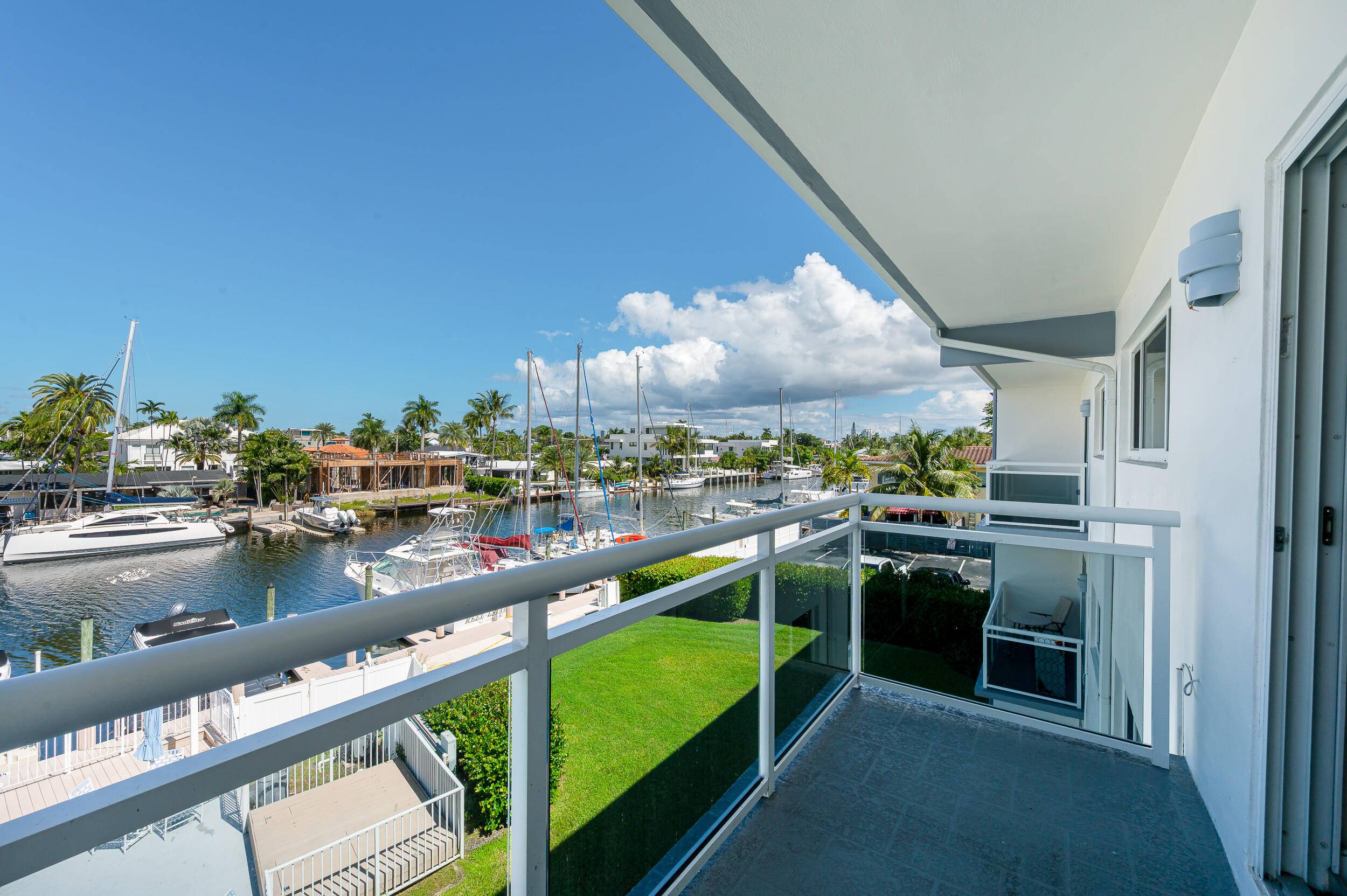 Waterfront Living at Embassy Condos Fort Lauderdale Welcome to your slice of paradise in the heart of Fort Lauderdale !