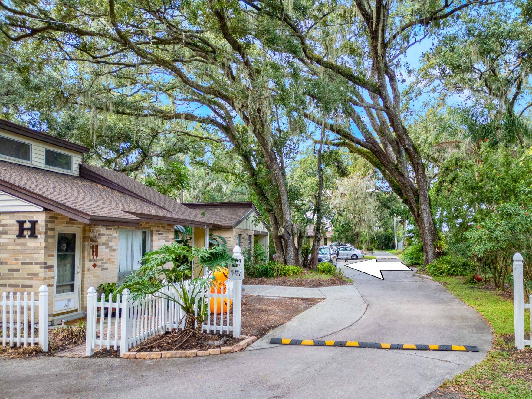 PRICED TO SELL ! Welcome to a rarely available free standing home tucked away on a secluded private lane in the desirable Sandy Cove condo community.