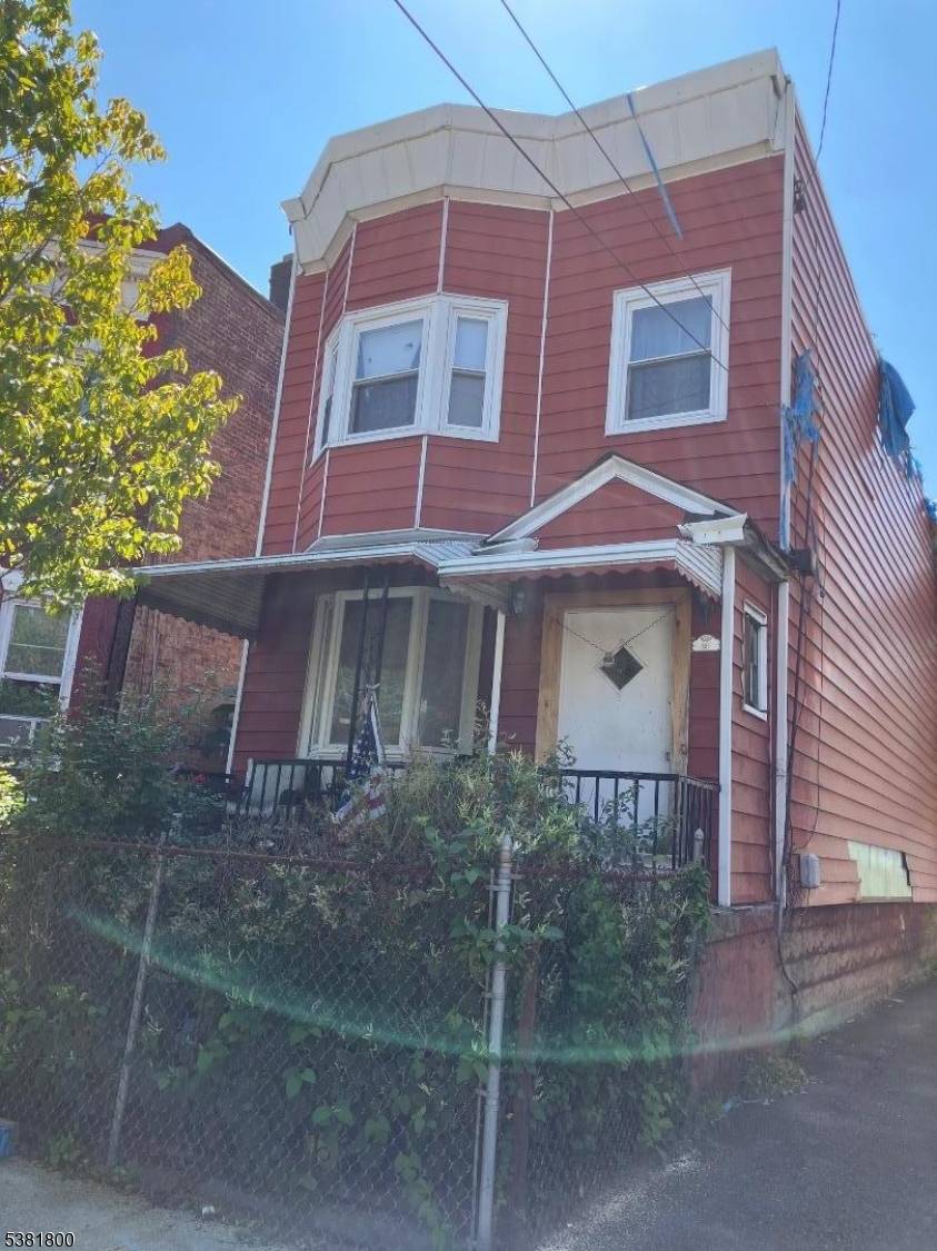 Move In Ready Single Family Home.