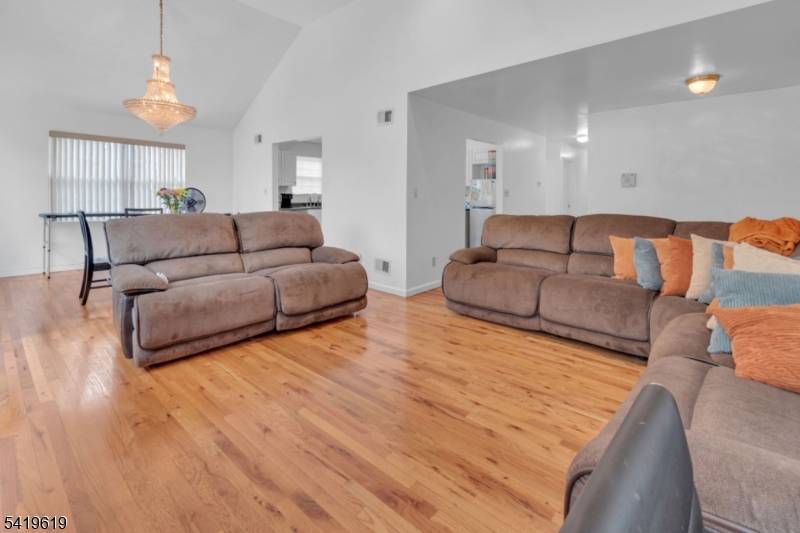 Malden Ter Hillside Twp. New Jersey Single-Family