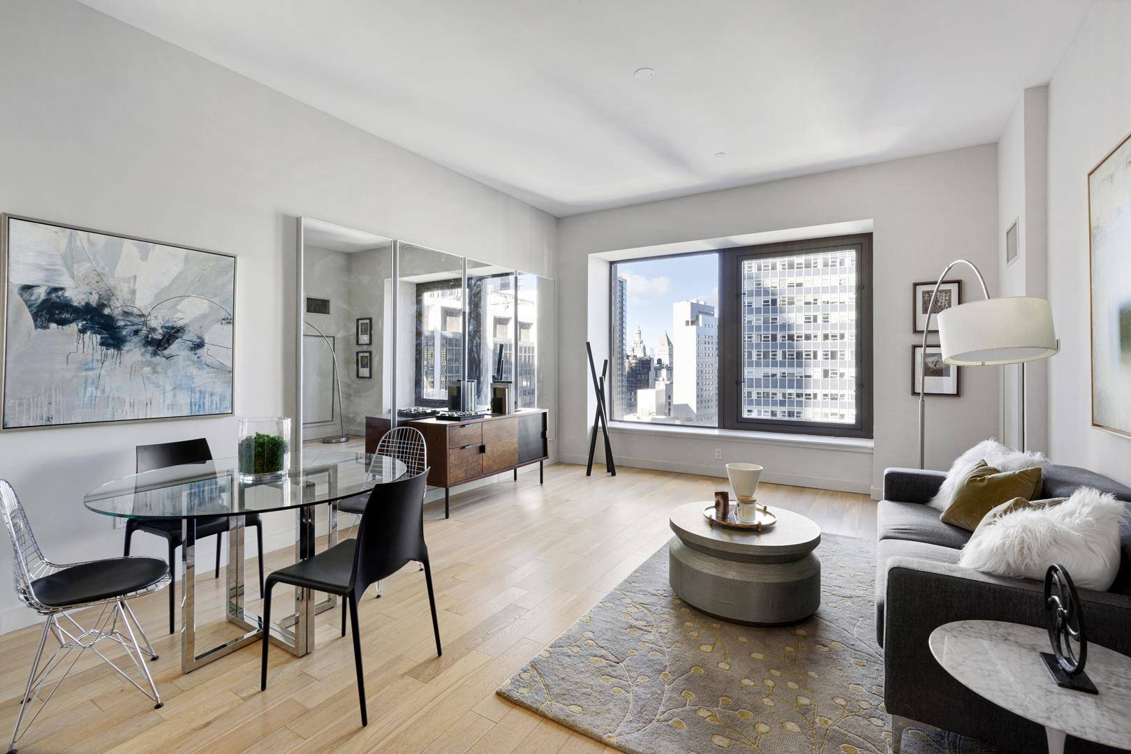 Sponsor Unit No Board Approval RequiredPlatinum Properties is proud to present residence 22NN at 75 Wall Street.