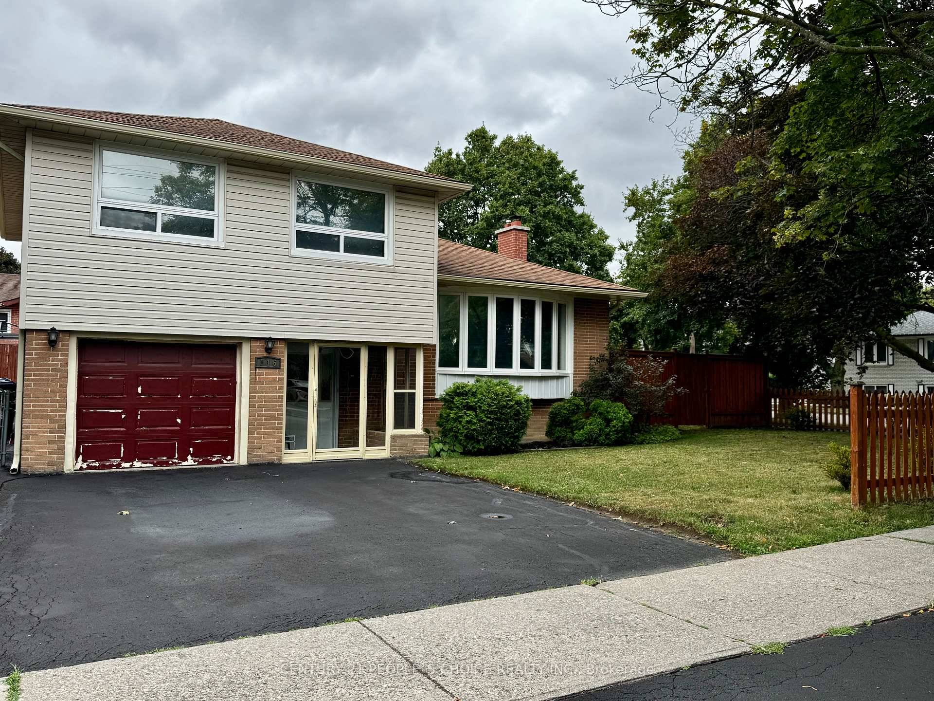 Beautiful 4 Bedroom Side Split Home In Sought After Neighborhood.