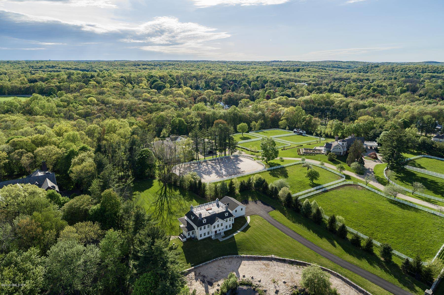 427 Taconic is what happens when a Designer and Art Collector puts their stamp on a home.