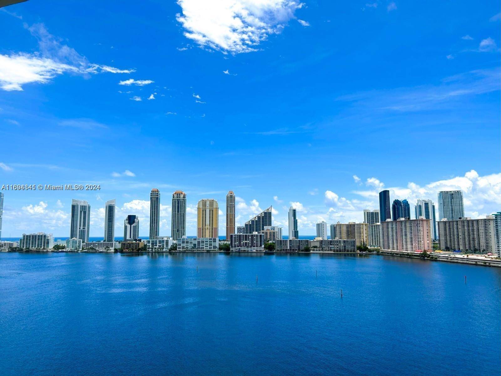 LIVE THE FIVE STAR RESORT LIFESTYLE ON WILLIAMS ISLAND IN THE 3000 BUILDING !