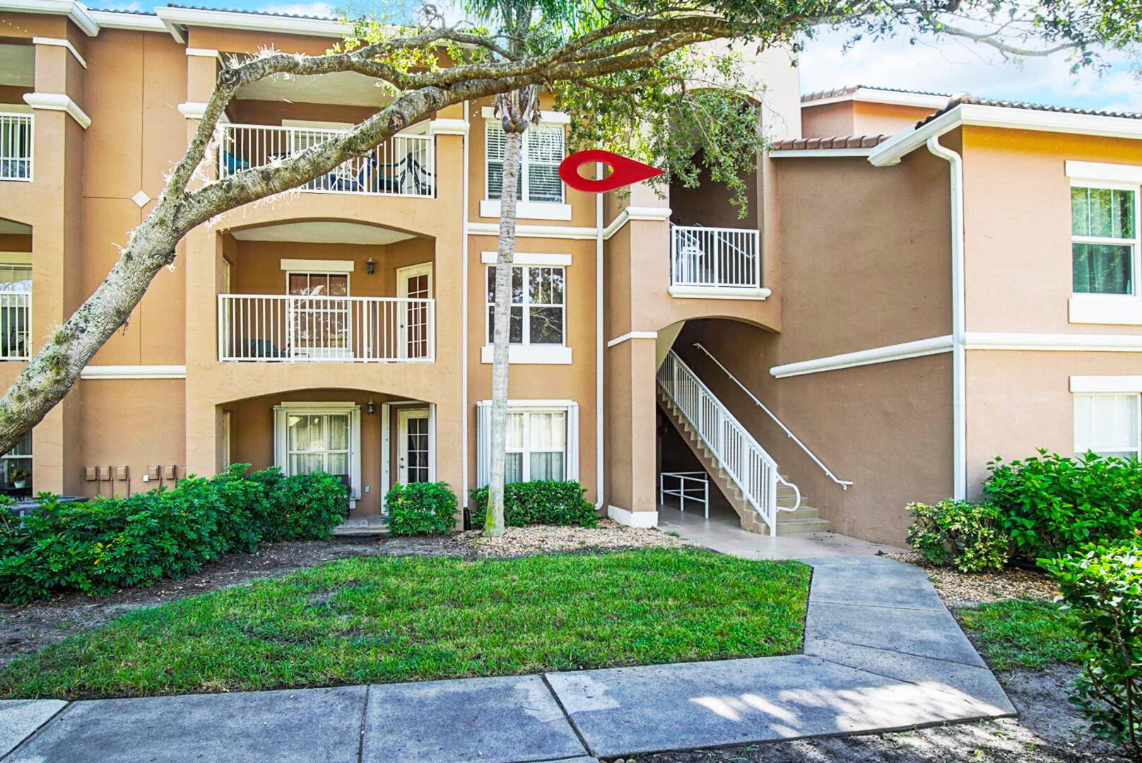 Discover your perfect Vero Beach retreat in this cozy condo !