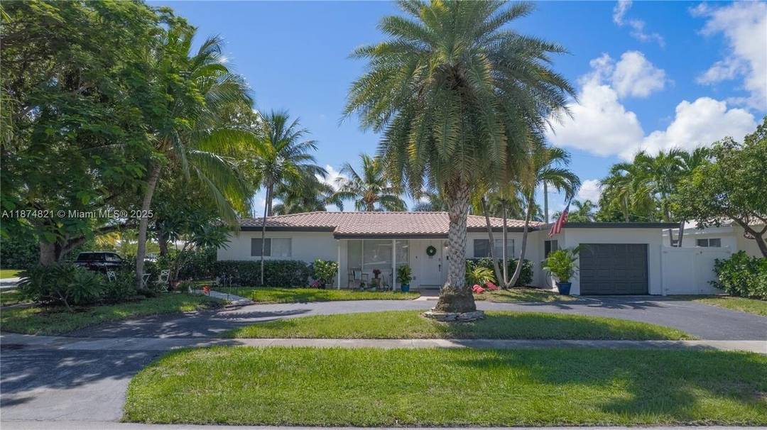Beautifully furnished, turnkey off season rental available late July through October on a corner lot just minutes from award winning Deerfield Beach, dining, shopping, and the pier.