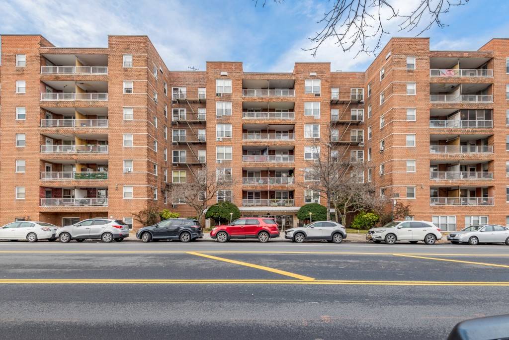 SPONSOR SALE NO BOARD APPROVAL REQUIRED Spacious 2 Bedroom, 1 Bathroom Apartment with Terrace Will be delivered empty not furnished Welcome to Henderson Apartments, perfectly situated in the heart of ...