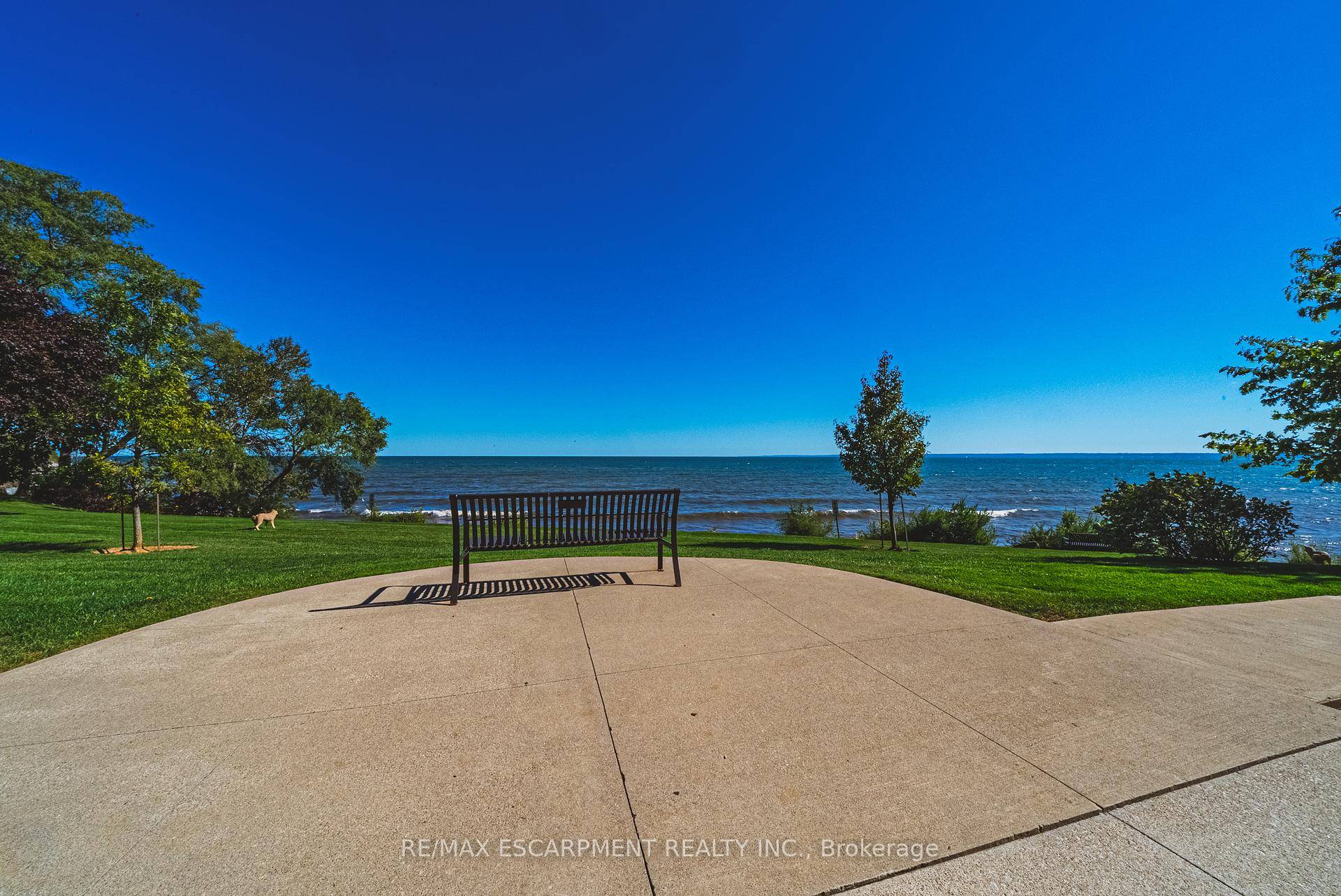 Welcome to Admiral's Walk !