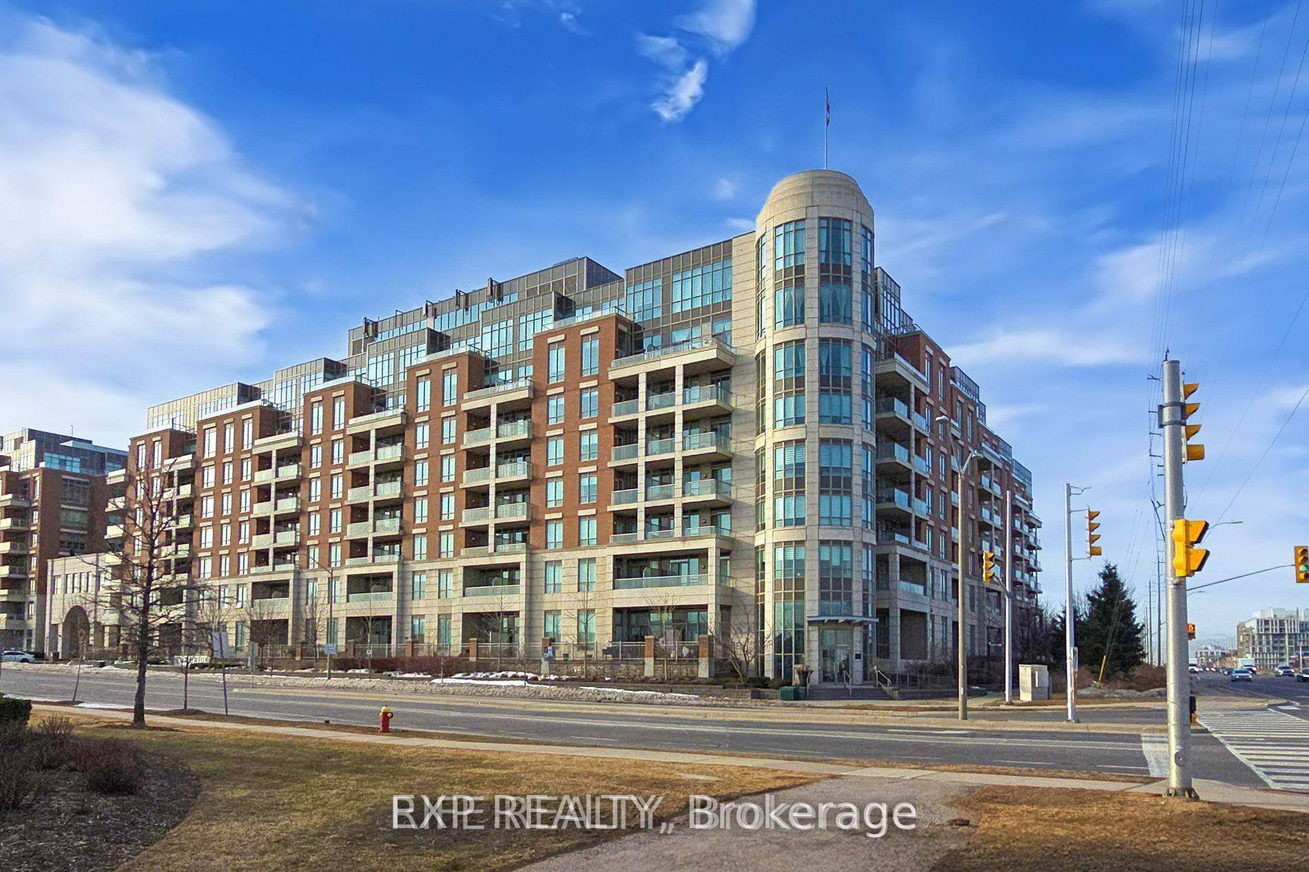 Beautiful Corner unit Condo in The Emporium in Joshua Creek 2 Large bedrooms, 2 Bathrooms, 2 balconies, 9ft ceilings, a spacious den amp ; 1 parking spaces.
