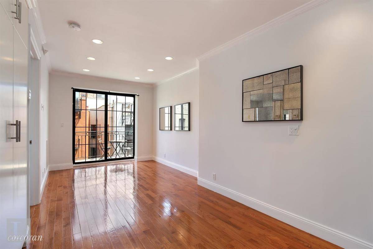 Top floor generously proportioned 1 bedroom condo steps from Central Park North.