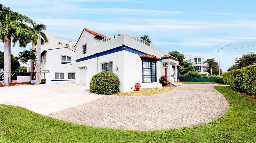 Positioned in the heart of South Beach, this rare assemblage at 1400 West Avenue and 1315 14th Street presents a unique opportunity to acquire two adjacent single family homes licensed ...