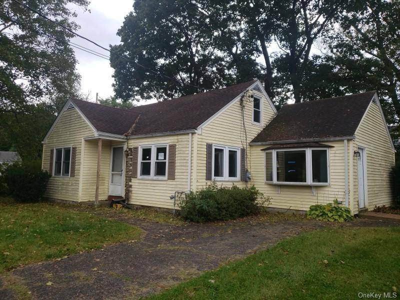 Three Bedroom, Cape Cod in T New Windsor on a quiet street !