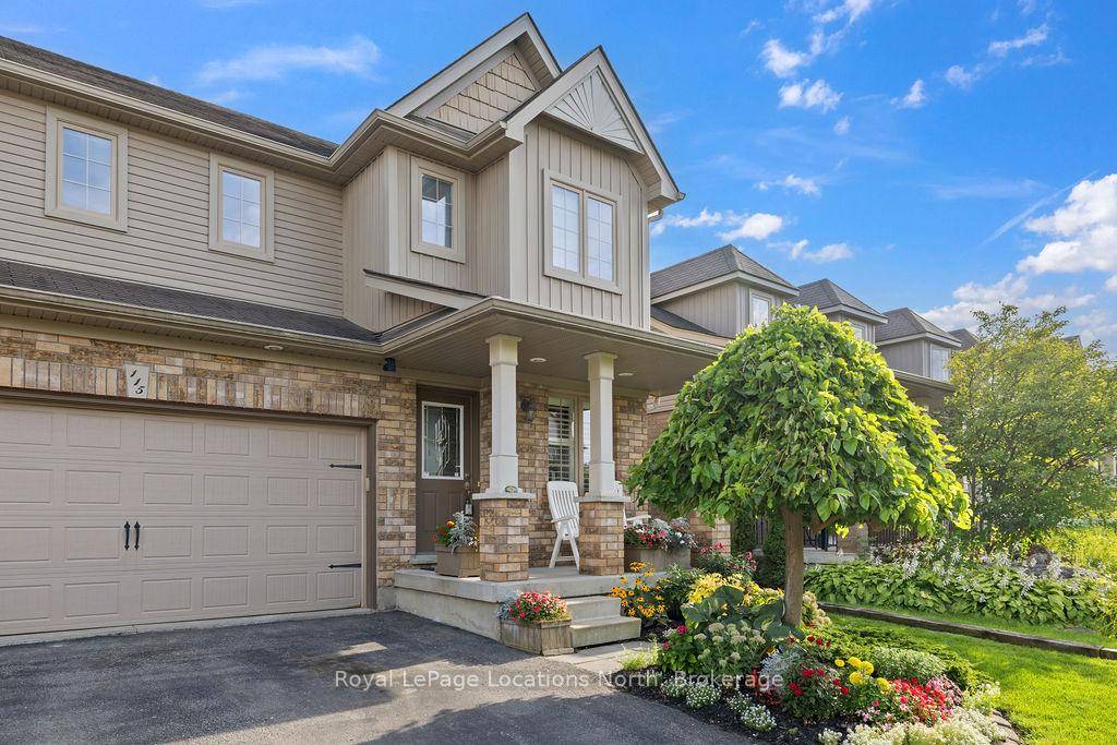 Backyard Beautiful Pool backing onto woods with Georgian Trail nearby Welcome 115 Chamberlain Crescent, ideally situated in a sought after neighbourhood backing on to nature's forest complete with cardinals, blue ...