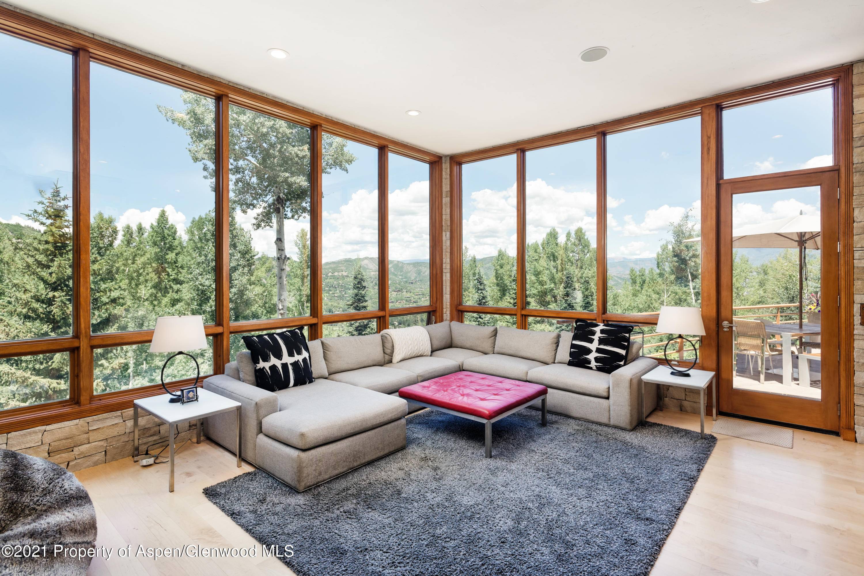 A modern and inviting getaway awaits, offering stunning views, modern amenities, all in a secluded area surrounded by trees Yet only a 5 minute drive to Base Village or a ...