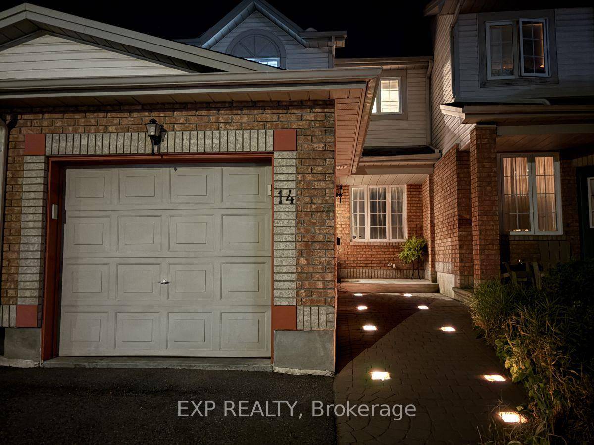 Move right in to this wonderful 3 bed town home with 1650 square of finished living space.