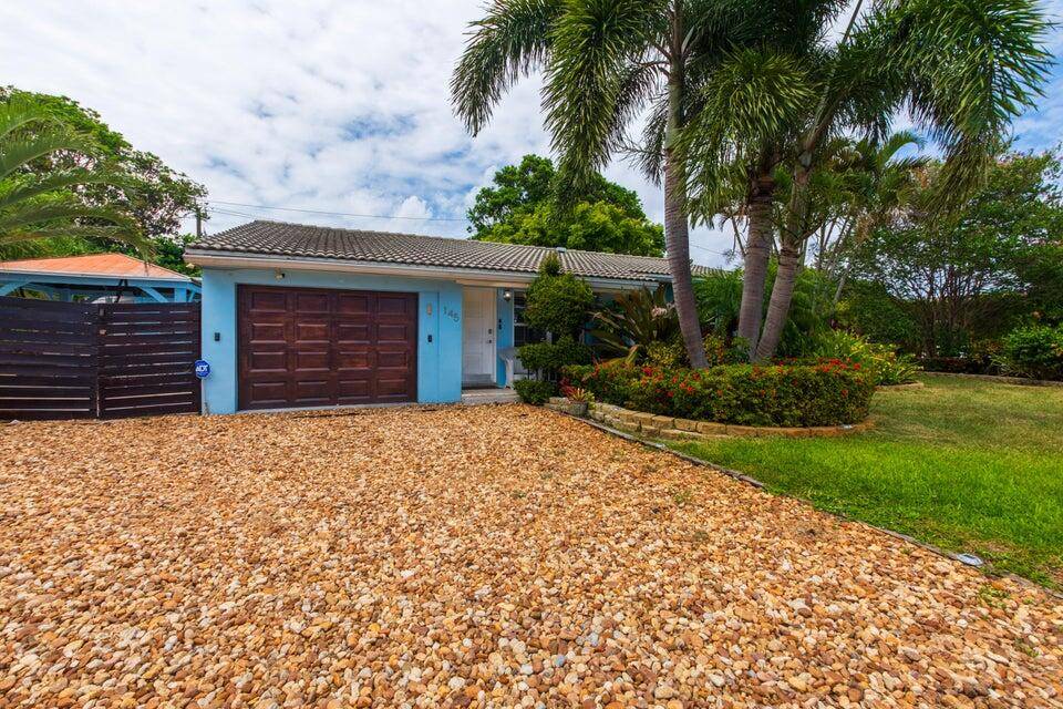 Available for seasonal or annual rental this Fully Furnished 3 bedroom, 2 bathroom single family home in East Boynton Beach is just about a mile from the beach !