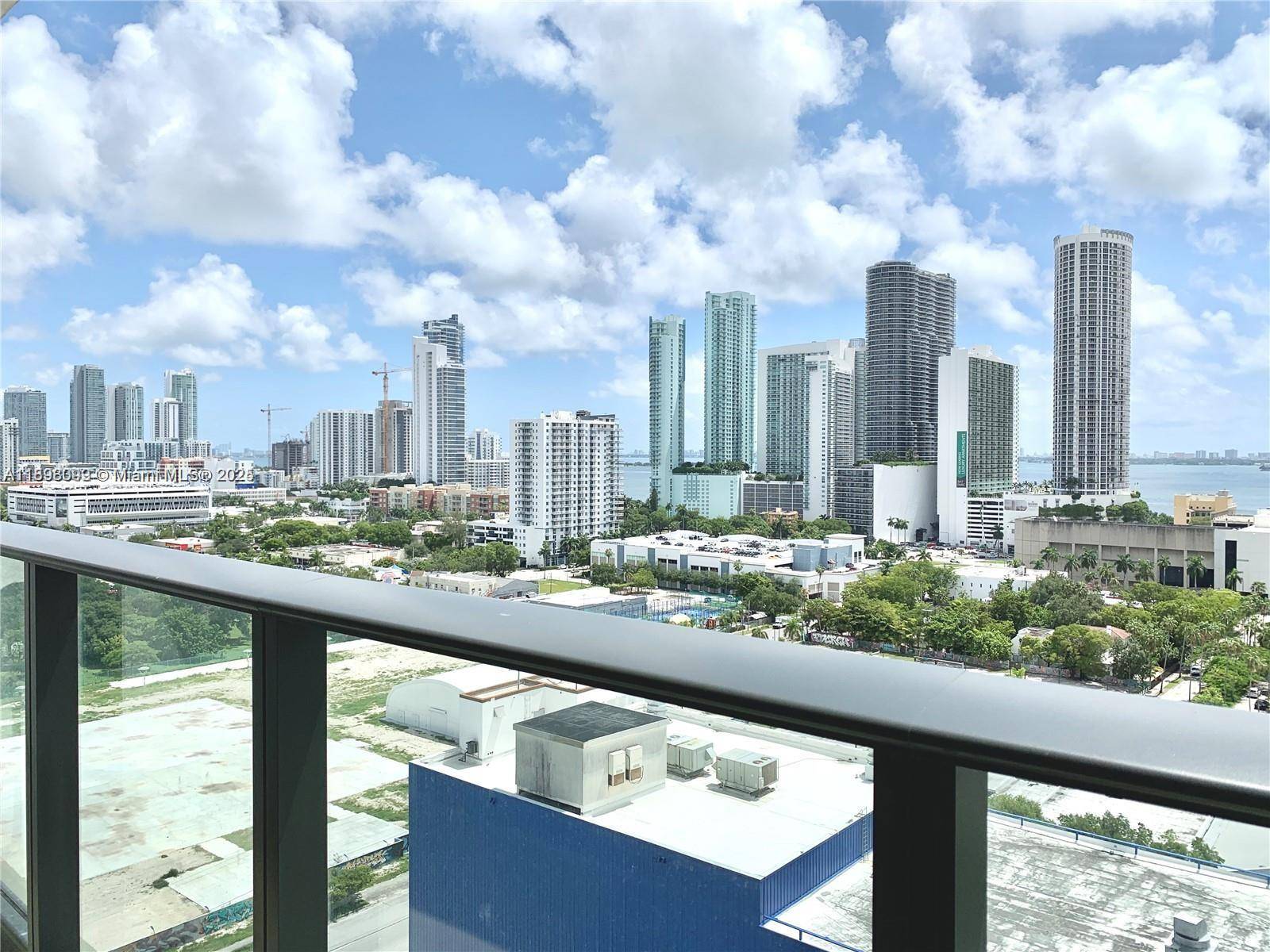 Modern amp ; Bright Studio in Luxury Canvas Condo !