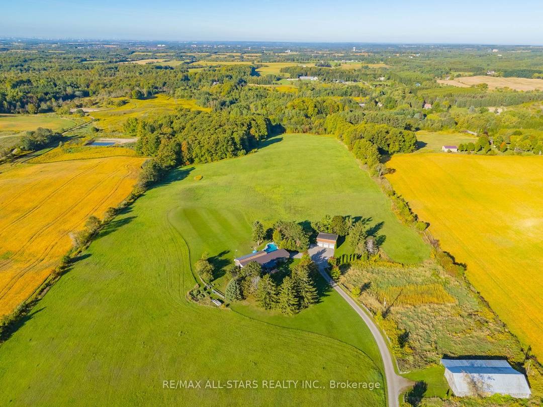 A Truly Exceptional 50 Acre Luxury Estate.