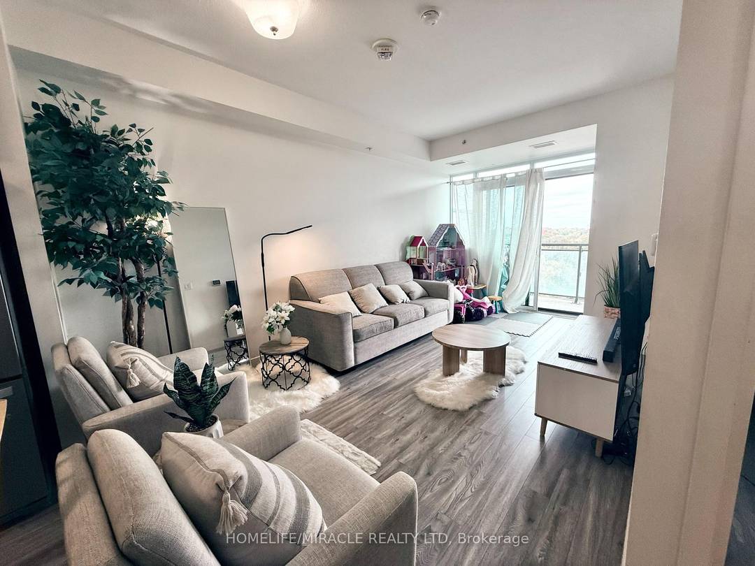 For Lease ! Discover this bright and modern FURNISHED condo featuring 1 bedrooms den and 1 bathroom, including a 3 piece washroom and in unit laundry.