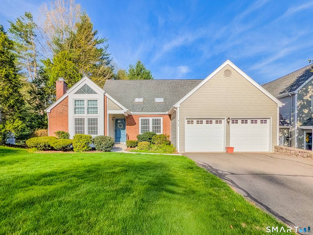 Rarely is a ranch style available at Woodbury Hill as there are only 7 in total, This one is almost self standing neighbor's one car garage is adjacent to this ...