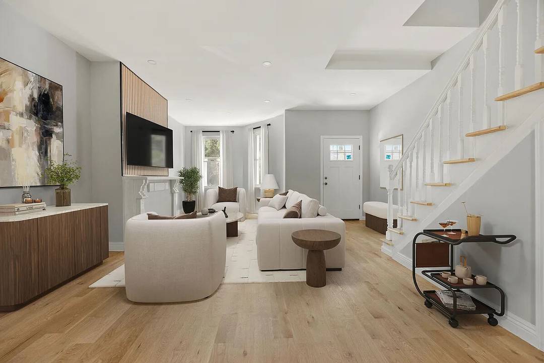 Completely renovated from top to bottom, 9 Kane Place is a modern multifamily home with two private residences, each designed for comfort and flexibility amp ; each bosting private outdoor ...