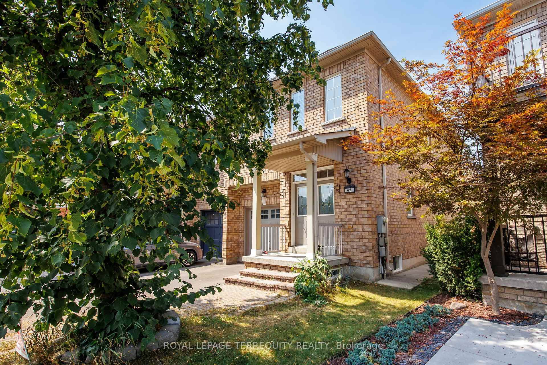 Welcome to 42 Arco Cres. This meticulously maintained, fully furnished townhouse available for rent from August 31, 2025.