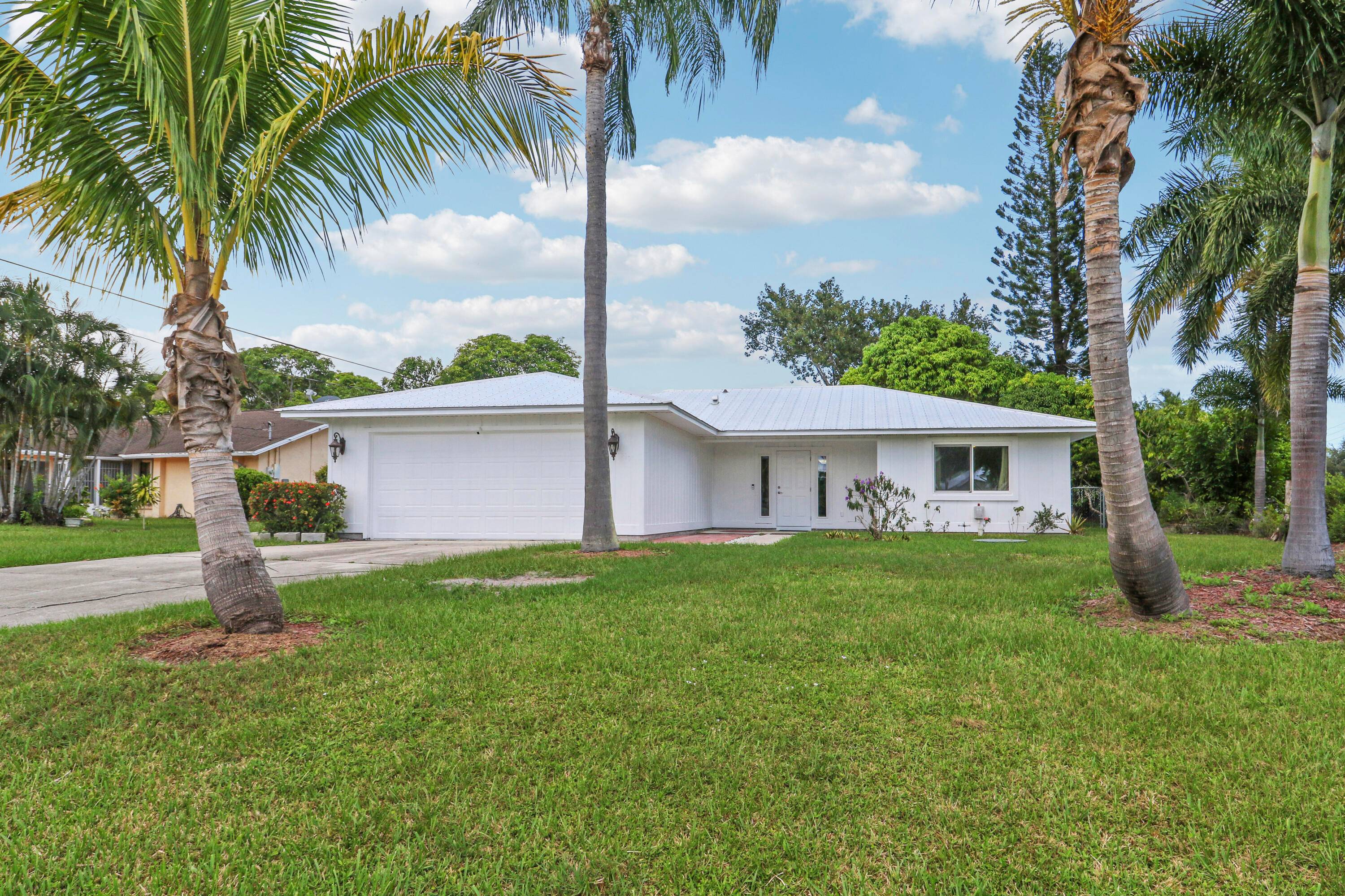 Welcome to this beautifully maintained 3 bedroom, 2 bath home situated on a spacious 1 3 acre oversized corner lot in a prime, family friendly location.