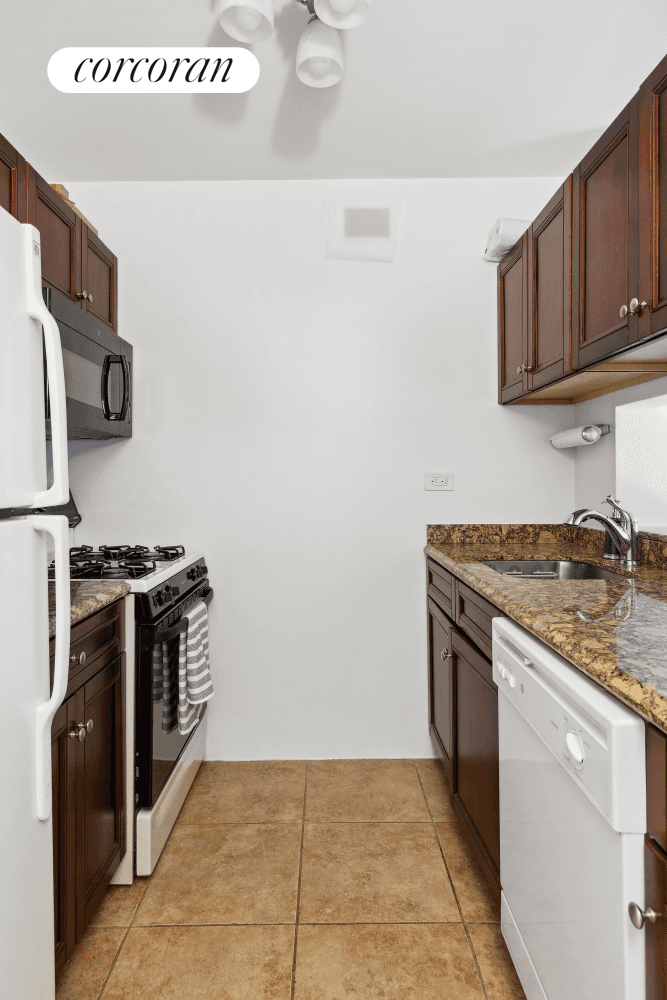 Spacious and beautiful one bedroom in a full service condo in prime Lincoln Square !