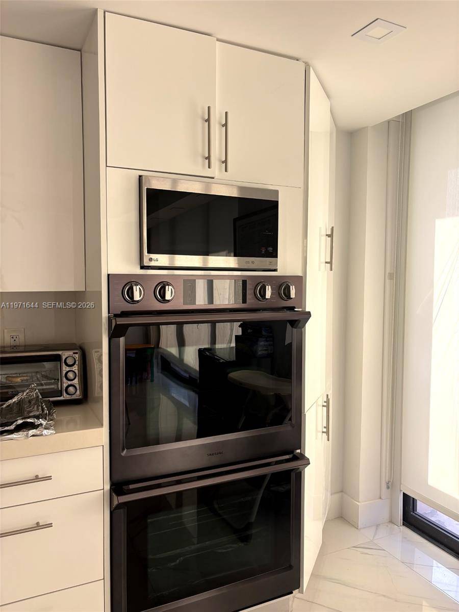 BEAUTIFUL UPGRADED UNIT IN VERY DESIRABLE AND CLASSY TURNBERRY ISLE SOUTH TOWER.