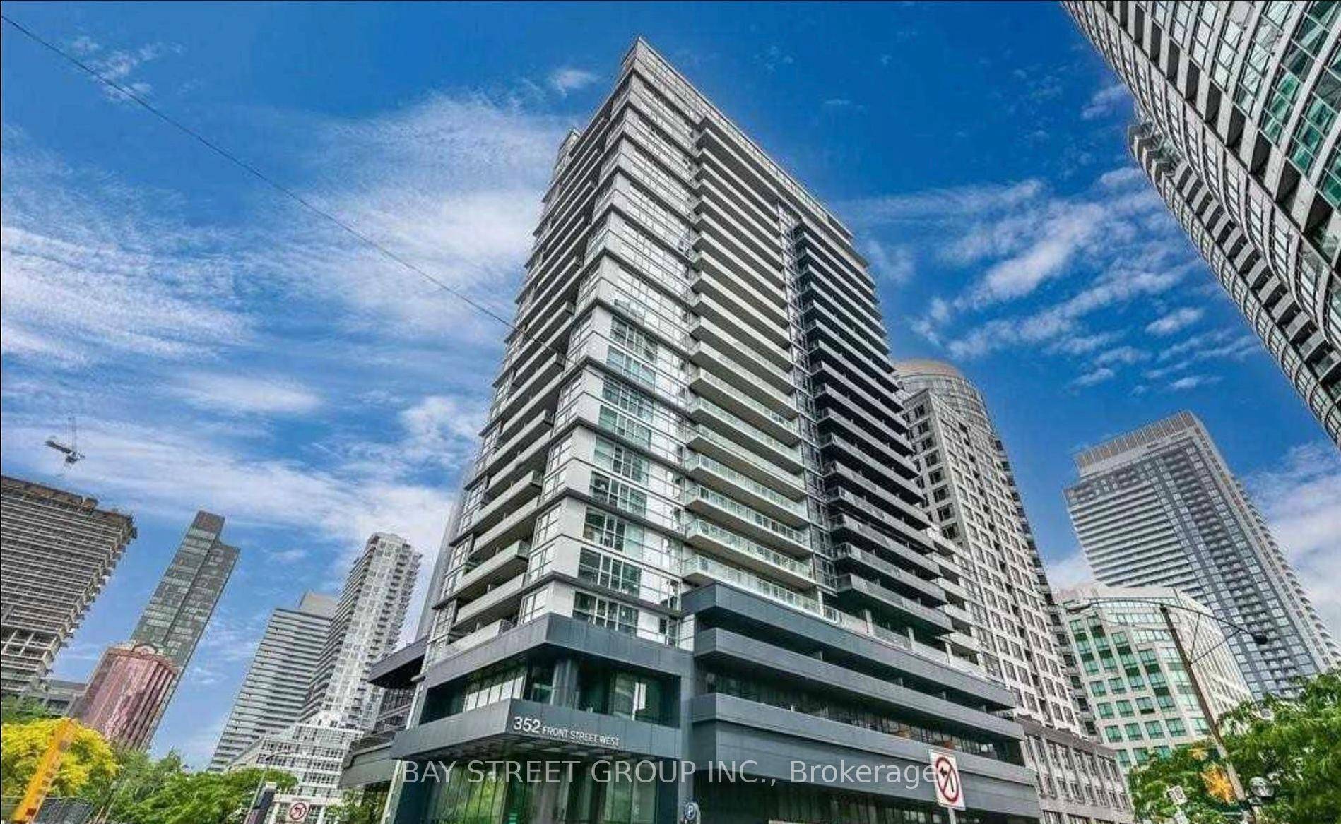 Furnished ! ! Located at Front amp ; Spadina and developed by Empire Communities, this Fly Condo unit is an ideal home for all renters.