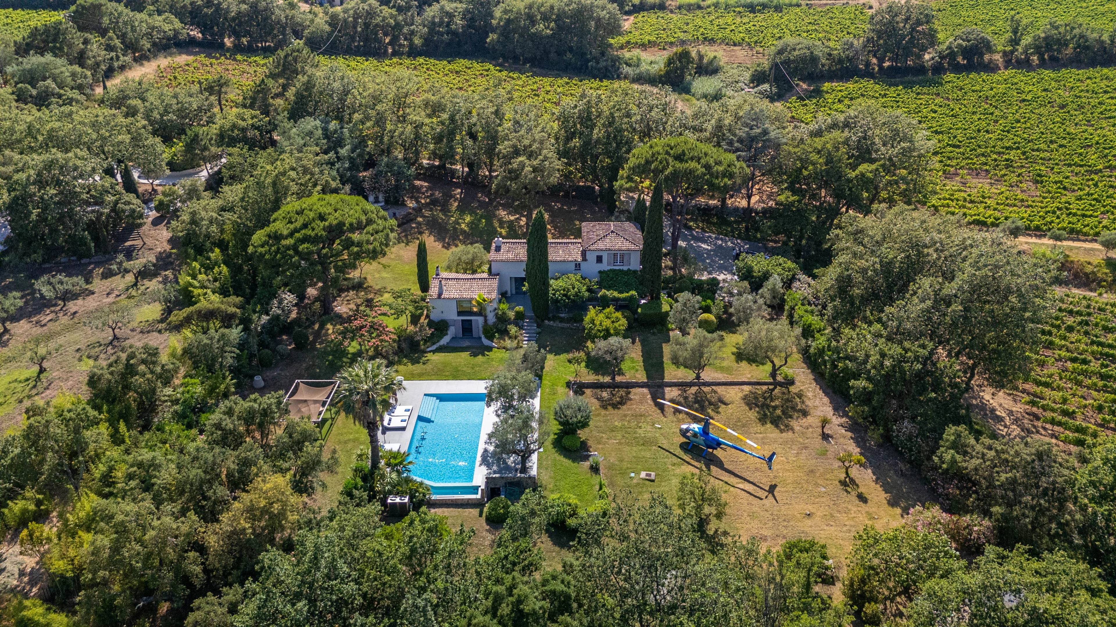 Gassin – Elegant Estate in the Heart of the Saint-Tropez Peninsula Vineyards